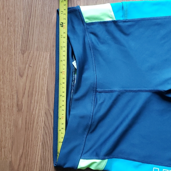 Under Armour Heat Gear Cropped Athletic Pants Girl's Youth Size Large - Picture 4 of 13